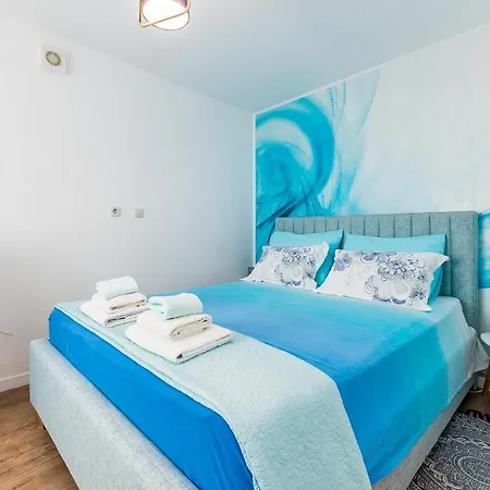 Nautica Apartment
